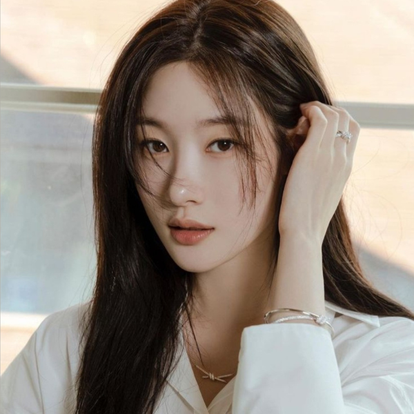 Jung Chae-Yeon